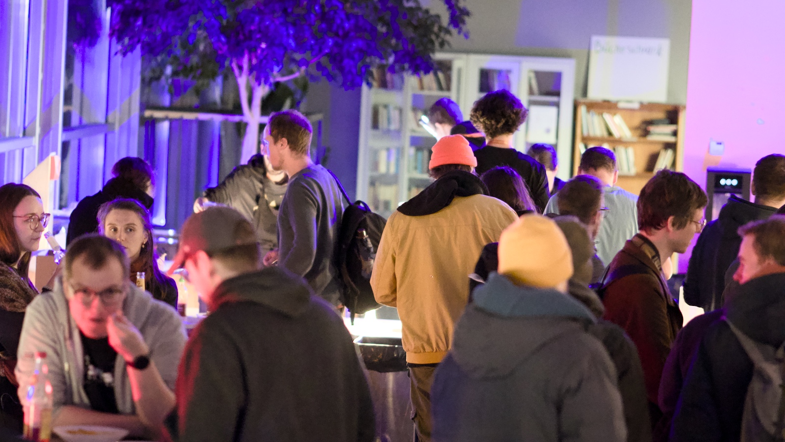 Pause im Foyer des Audimax